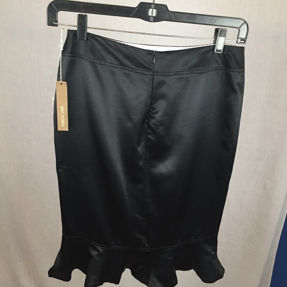 NWT Zac Posen Silk/Wool Tulip Hem Skirt - Picture 2 of 6